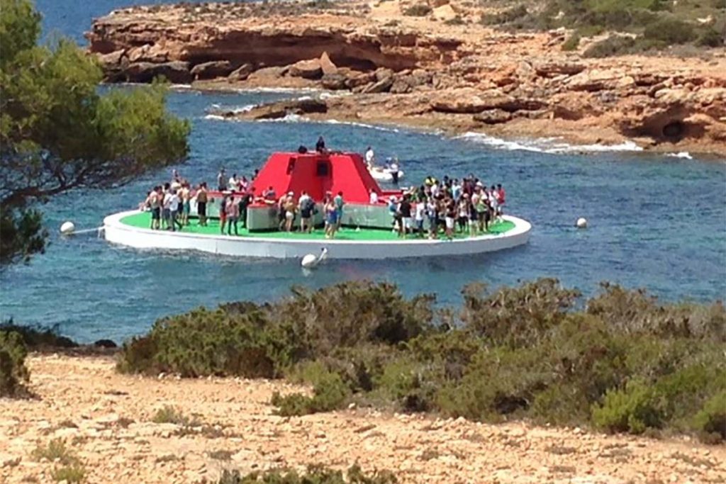 Ibiza - bar flottant - 2014