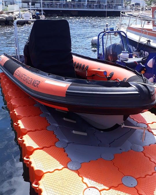 Dock flottant pour amarrage à sec – SNSM – Porto Vecchio – Corse