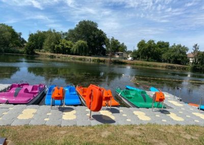 Ponton d’embarquement pour pédalos dans le cadre de Migennes Plage 2022