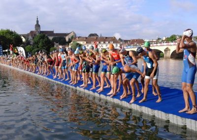 Ponton de départ session de natation Triathlon – Gray – 2016