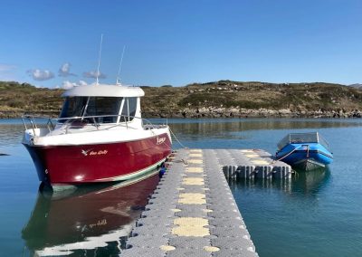 Ponton d’amarrage et d’embarquement à Schull Cork, Ireland