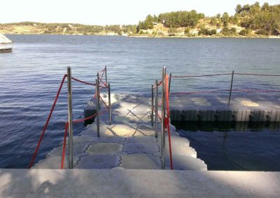 MARINEFLOOR - ponton d'embarquement - Istres - 2013