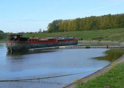 Ponton fluvial – Port à péniche – Ittre, Belgique -2011