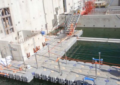 Installation pontons pour travaux BTP – Station de traitement des eaux usées, La Mézière – 2011