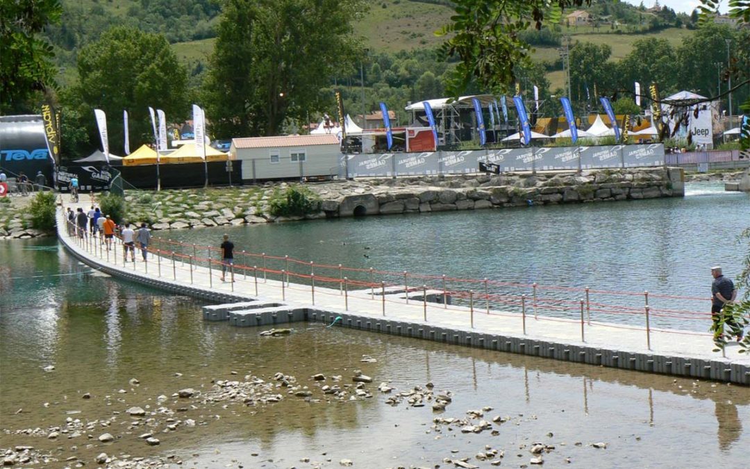 Passerelle piétonne flottante , Millau – 2011