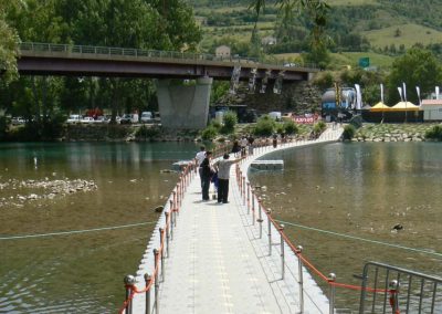 MARINEFLOOR - passerelle flottante - Millau - 2011