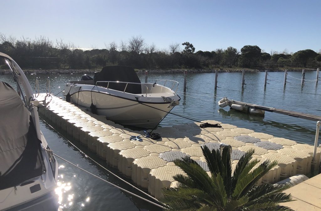 Ponton privé dans la Marina de Port Camargue