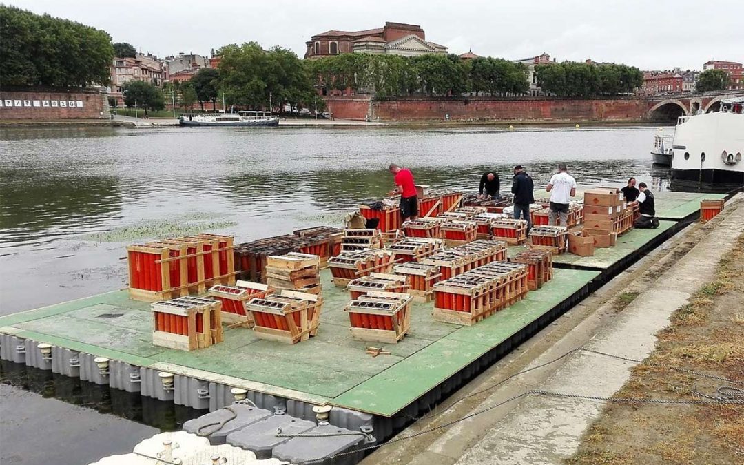 Pontons pour les feux d’artifice du 14 Juillet sur la Garonne – Toulouse – depuis 2013