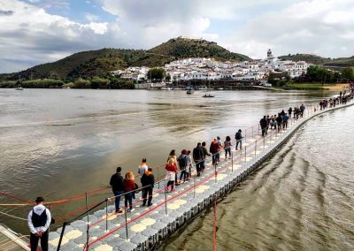 Passerelle de 250 mètres avec ouverture pour le Festival del Contrabando – depuis 2017