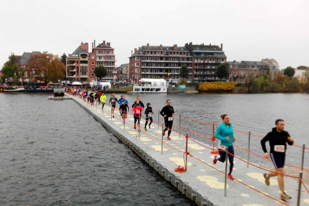 Marinefloor - Application passerelle flottante - Namur Cross the river