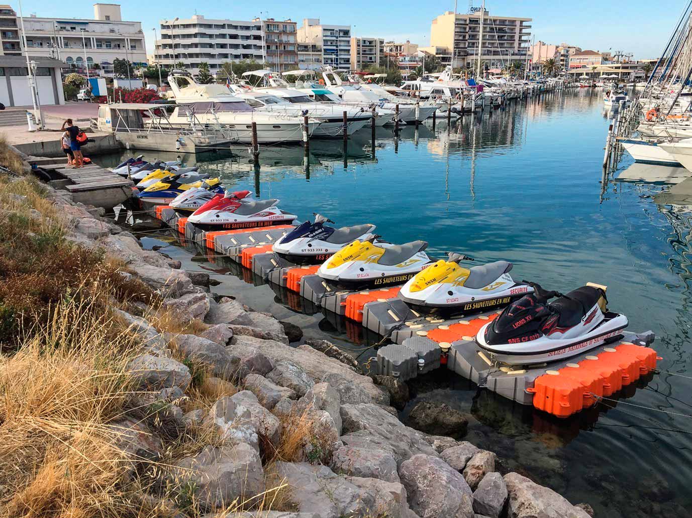 Marinefloor - Ponton à jetskis - Base SNSM Montage - Palavas