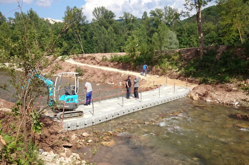 Marinefloor - Sainte Affrique - Passerelle flottante sur un chantier BTP