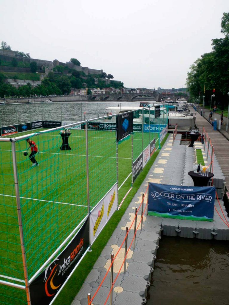 Marinefloor - Terrains sportifs et piscines - Namur terrain de foot flottant